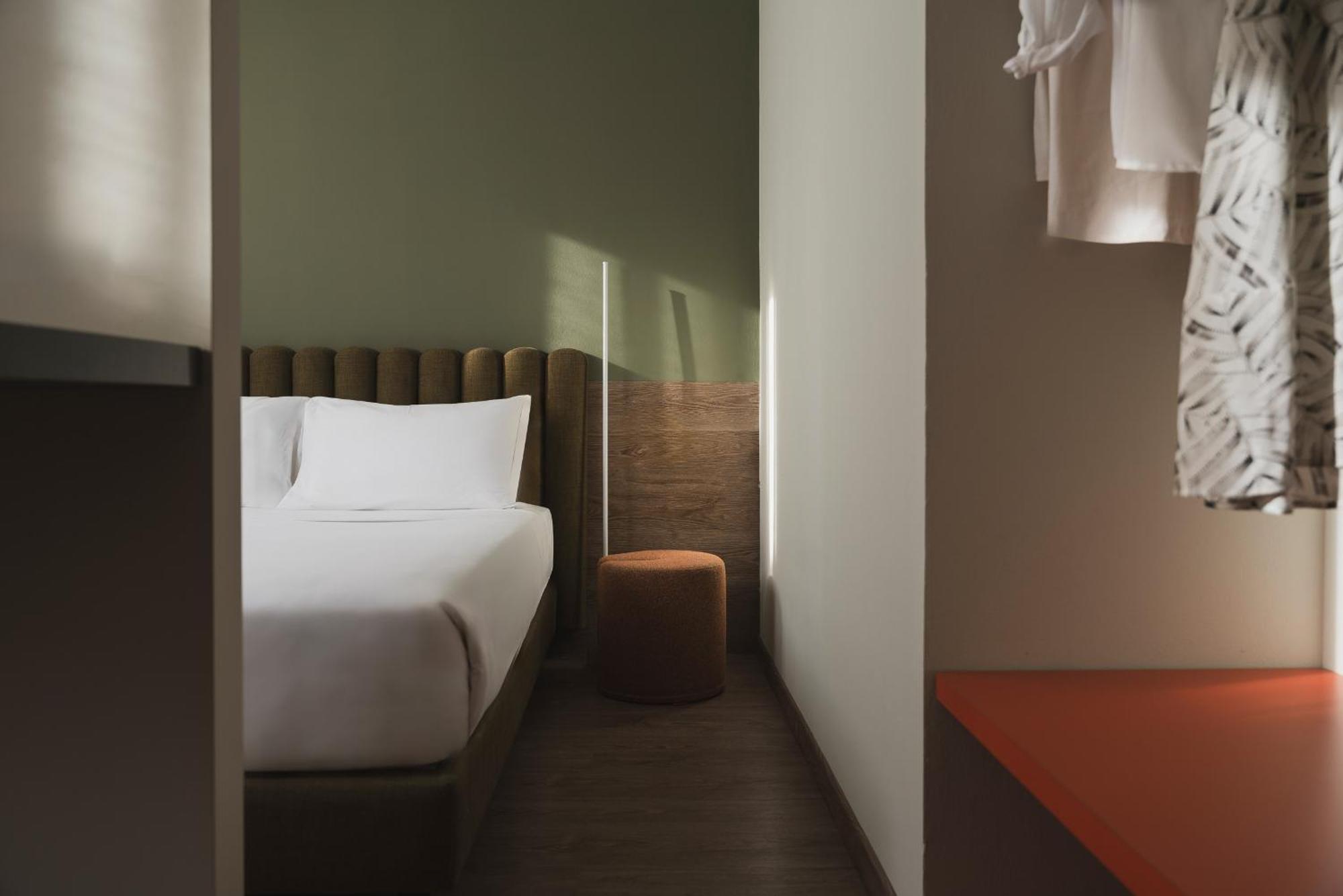 Deluxe Double Room Extra Bed