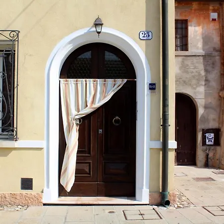 Porta del Carmine-2